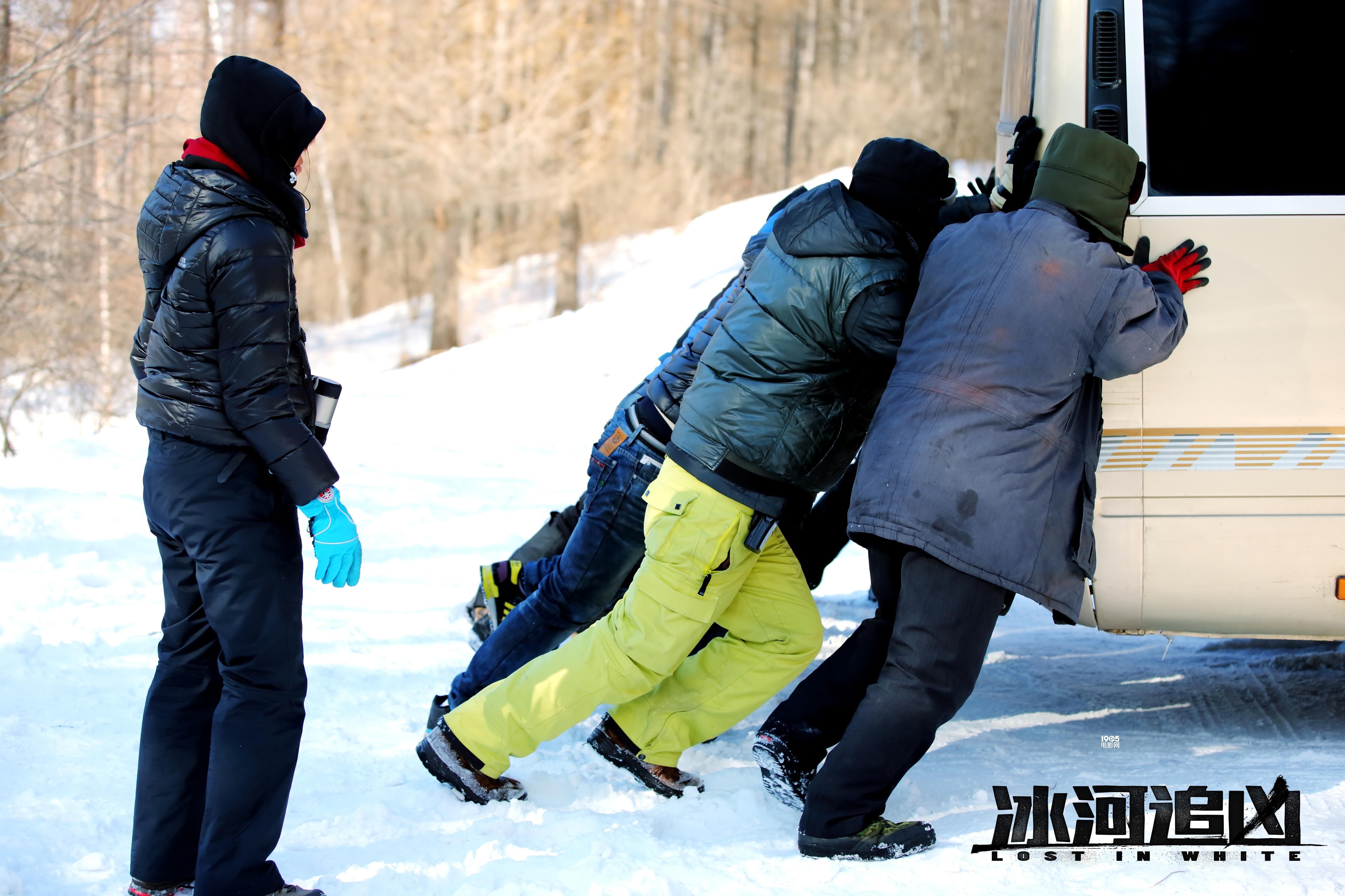 《冰河追凶》曝极寒大数据 梁家辉冰下湿身玩命