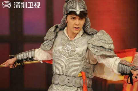 对口型潘玮柏搞怪唱神曲 汪东城cos洛天依(图