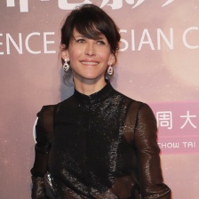 性感女神蘇菲·瑪索亮相 黑衣金裙盡顯法蘭西風情