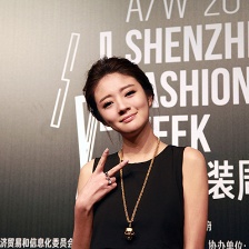 安以軒攜手ELLE亮相時(shí)裝周 共同助力國內(nèi)時(shí)尚圈