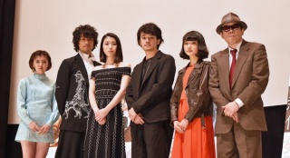 《無伴奏》首映見面會(huì) 成海璃子、池松壯亮出席