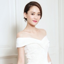 陳喬恩登雜志封面可愛 甜美清新演繹春日浪漫