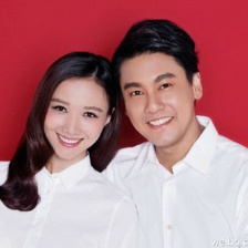 朱孝天與韓雯雯領(lǐng)證結(jié)婚 笑容幸福稱塵埃落定