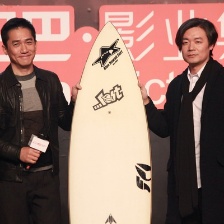 《擺渡人》殺青 王家衛(wèi)監(jiān)制梁朝偉金城武主演