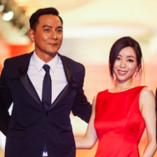 《沖天火》吳彥祖牽手張靜初 郭采潔長(zhǎng)裙顯甜美