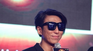 自在傳媒曝片單 岳云鵬袁姍姍拍《瘋岳撬佳人》