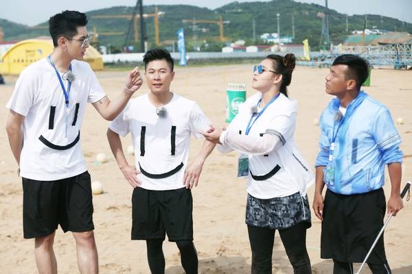 范冰冰《挑战者联盟》变女汉子 吃蝎子面不改