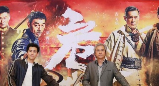 《危城》宣傳 彭于晏吳京三層樓高酒壇激戰(zhàn)一個(gè)月