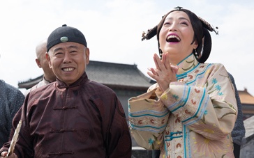 潘长江再任"毛驴县令" 动作戏亲自上阵很敬业