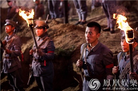 《红旗漫卷西风》热播圈粉 封柏:秦怀武就是我