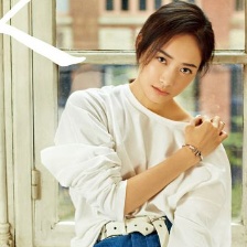 宋茜登杂志封面 清新帅气知性优雅演绎法式浪漫