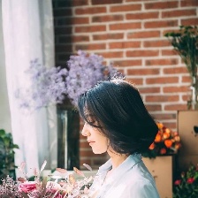 高圓圓最新花店寫真曝光 溫婉美好人比花還嬌艷