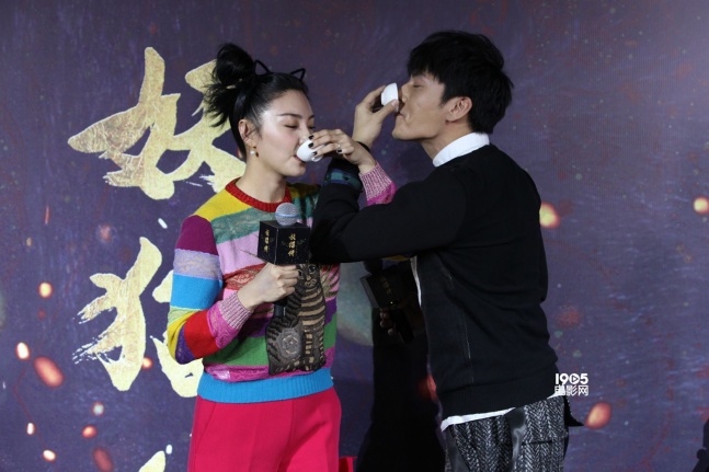 导演陈凯歌携主演黄轩,染谷将太,张雨绮,秦昊,刘昊然,欧豪,张鲁一