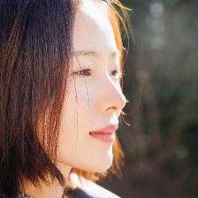 江一燕冬日暖心寫真曝光 宛若山林間的氧氣精靈
