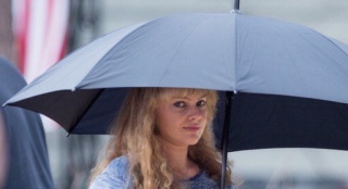 《我，托尼亞》首曝片場照 “小丑女”身材發(fā)福