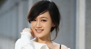 薛佳凝復(fù)出容顏似少女 出演懸疑驚悚片《借眼》