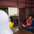 真人版《银魂》片场照 万事屋三人对戏伊丽莎白
