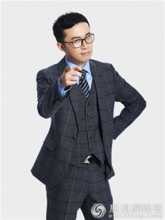 鞭鞭于白水贱萌升级 被网友骂上话题榜