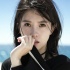 杨子姗戛纳海边再发大片 阳光沙滩大秀美腿