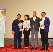 《天梯:蔡國強的藝術(shù)》上影節(jié)展映 抒發(fā)家國情懷