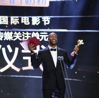 马布里获最佳新人超震惊 张超：为戏可以不要脸