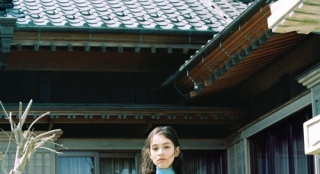日本女星水原希子寫真曝光 眼神魅惑率性十足