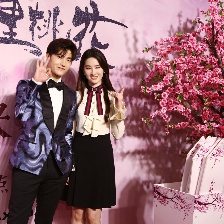 劉亦菲楊洋紅毯秀恩愛 《三生三世》首日破1.6億