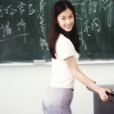 黃圣依大學(xué)清純素顏照曝光 出身書(shū)香門(mén)第曾是學(xué)霸