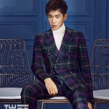 張若昀登《瑞麗》雜志10月封面 詮釋自我的顏色