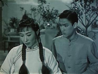 李小龙曾出演1957年电影版《雷雨》