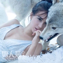 盧靖姍時尚大片性感魅惑 再次上演“與狼共舞”