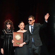 王家卫获颁卢米埃尔大奖 成首位亚洲导演得奖者