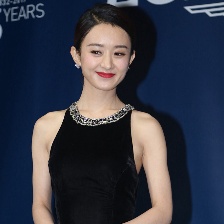 趙麗穎黑禮裙大秀性感美背 把酒暢飲優(yōu)雅又迷人