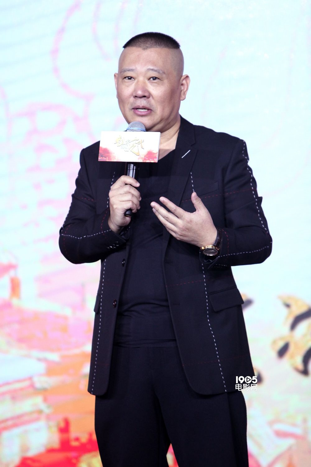 郭德纲新片定档大年初一 德云社混搭吴京冯小刚