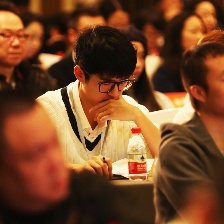 電影新力量：劉昊然臺下專心學習電影論壇精神