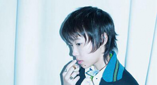 竇靖童確認(rèn)加盟BTV跨年盛典 曝單人海報(bào)率性十足