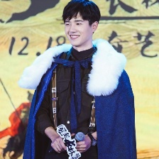 劉昊然化身“寒潭小神龍” 發(fā)布會曝光脫衣片段