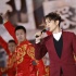 孙杨央视晚会唱《倔强》 钟汉良豪情演绎中华武术