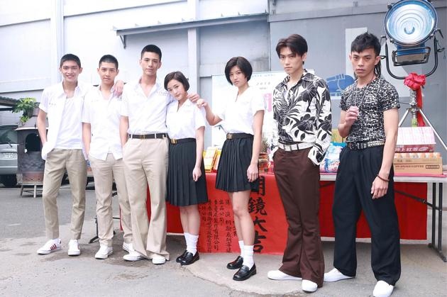 《斗鱼》电影版开镜毛弟挨拳 演大反派揣摩狠