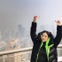 章子怡晒照徒手比划太阳 网友搞笑PS画风