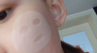 孫怡曬敷面膜素顏美照 網(wǎng)友:這是給董大福用的吧!