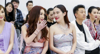 妲己蓮花同框 51歲的溫碧霞顏值不輸38歲葉璇