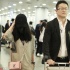 姚笛機場全副武裝不見臉 與未婚夫合體小鳥依人