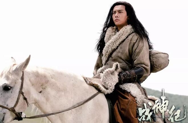 《战神纪》周六公映 陈伟霆：一骑上去马就失控