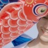 王俊凯曝日本行花絮 初夏微风中持鲤鱼棋开撩