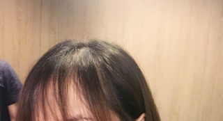 從頭開始? 張靚穎曬短發(fā)新造型 少女穎：超兇的！