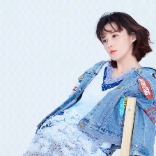 蔣勤勤曝“孕”味寫(xiě)真 摩登辣媽慵懶隨性style