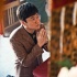 《天氣預(yù)爆》曝幕后特輯 導演肖央變劇組提神神器