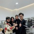章子怡带两女儿探班汪峰 晒一家四口温馨合照