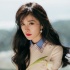 杨幂穿减龄白裙秀纤细美腿 慵懒波浪发温柔可人